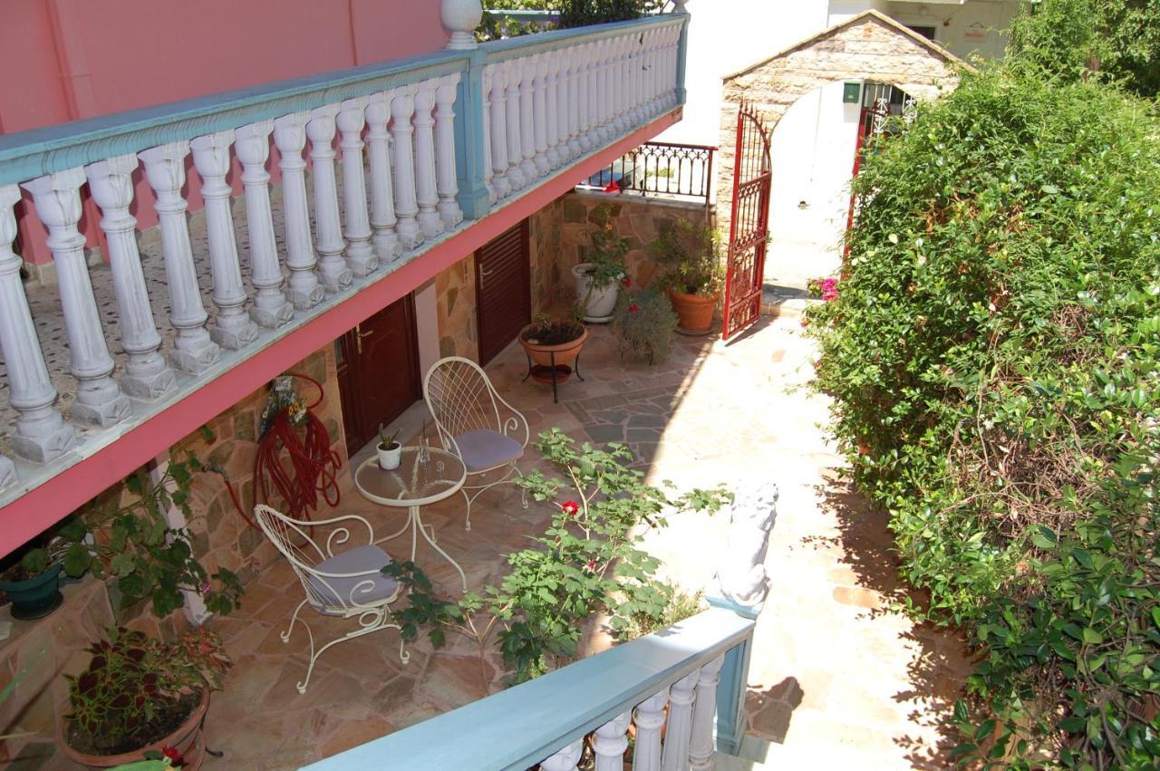 Alkyoni Apartments & Studios 포로스 외부 사진